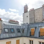 Bright Studio Near Les Ternes