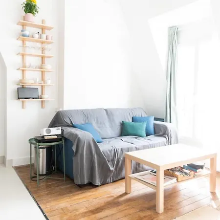 Bright Studio Near Les Ternes Apartment